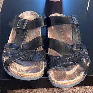 Rapillio sandals